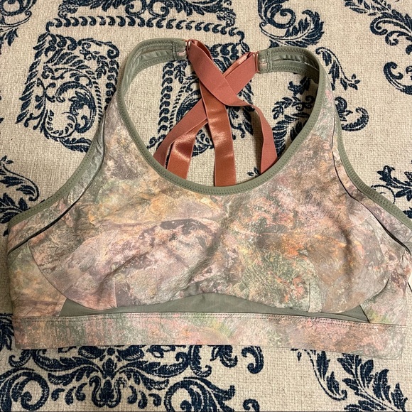 Fabletics Belle High Impact sports Bra size XL - Picture 6 of 8